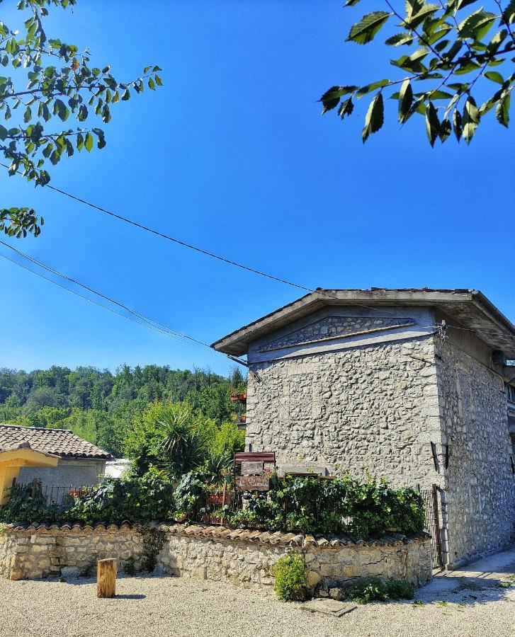Casale Dei Ricordi Bed and Breakfast Arce Buitenkant foto