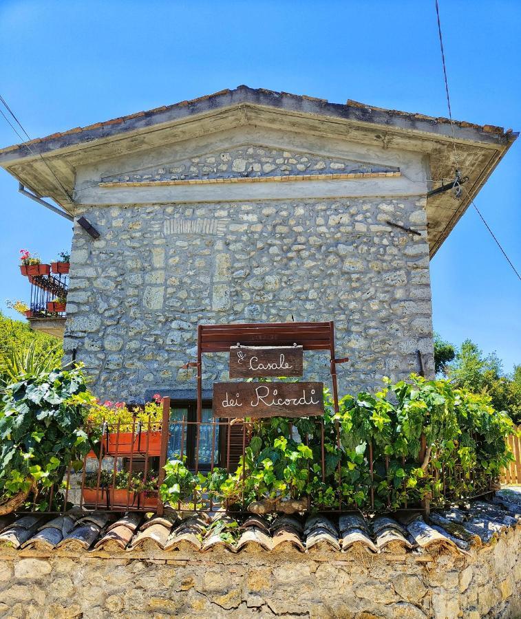 Casale Dei Ricordi Bed and Breakfast Arce Buitenkant foto