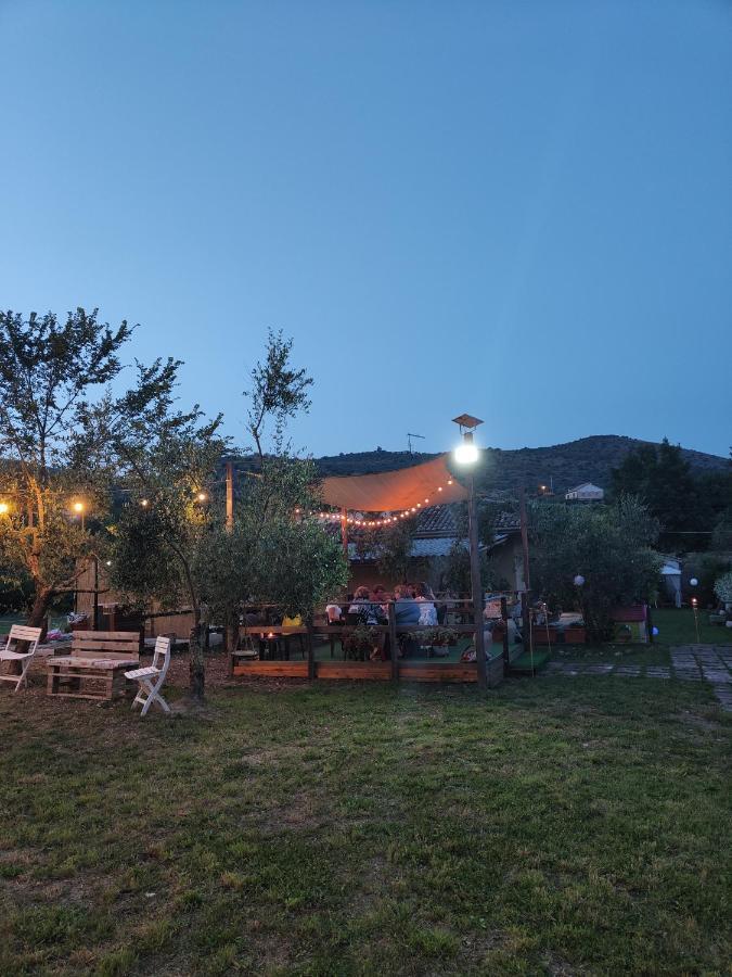 Casale Dei Ricordi Bed and Breakfast Arce Buitenkant foto