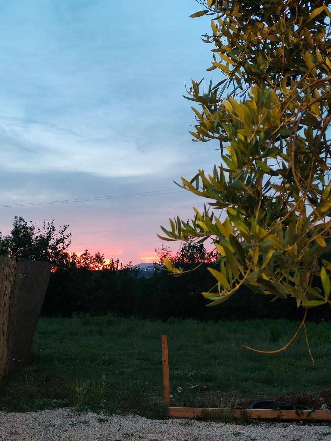 Casale Dei Ricordi Bed and Breakfast Arce Buitenkant foto