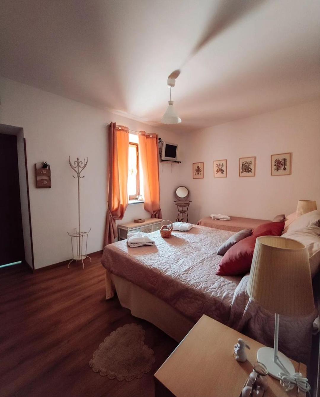 Casale Dei Ricordi Bed and Breakfast Arce Buitenkant foto